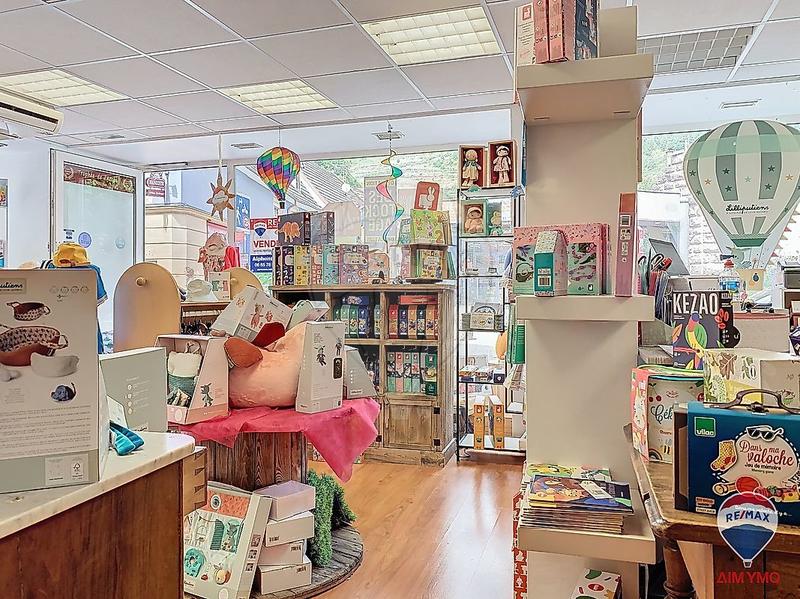 Magasins - 100 m² - 4 pièces