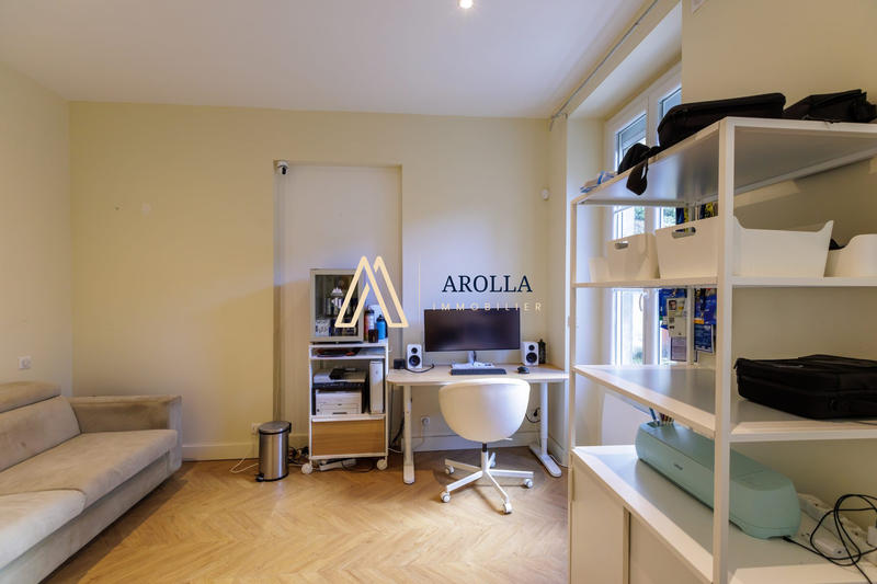 Appartement - 111 m² - 4 pièces