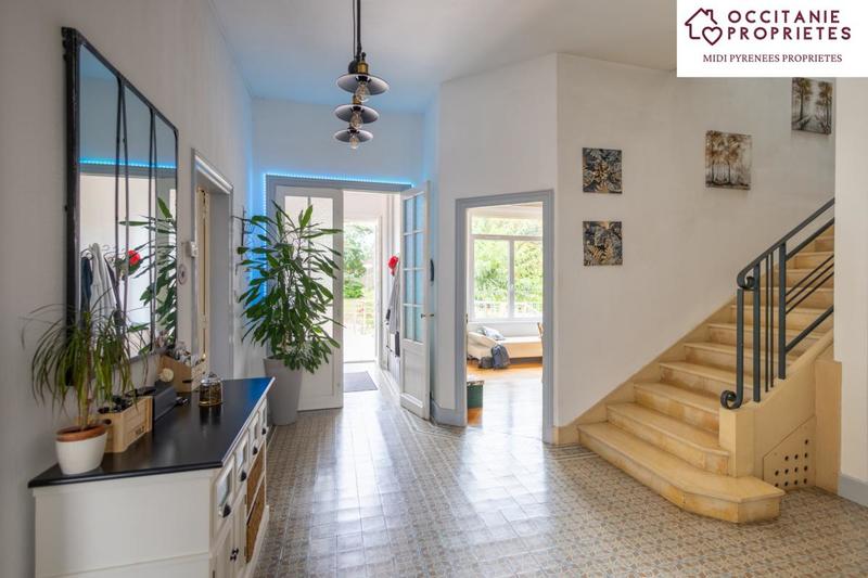 Maison de maîtres - 530 m² - 19 pièces