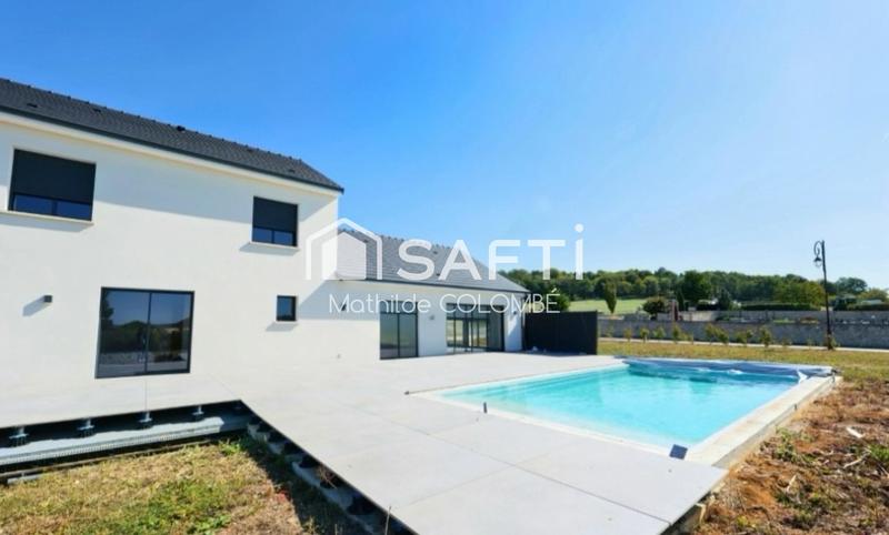 Maison - 201 m² - 9 pièces