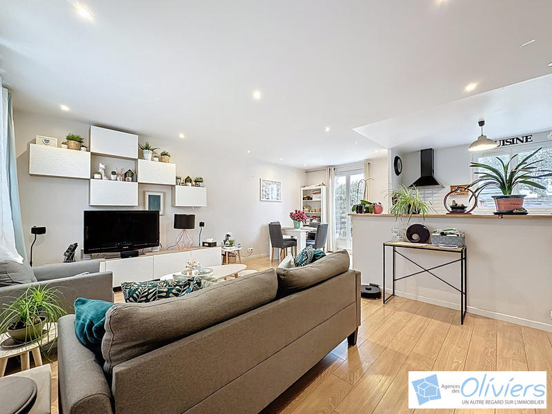 Maison - 81 m² - 5 pièces