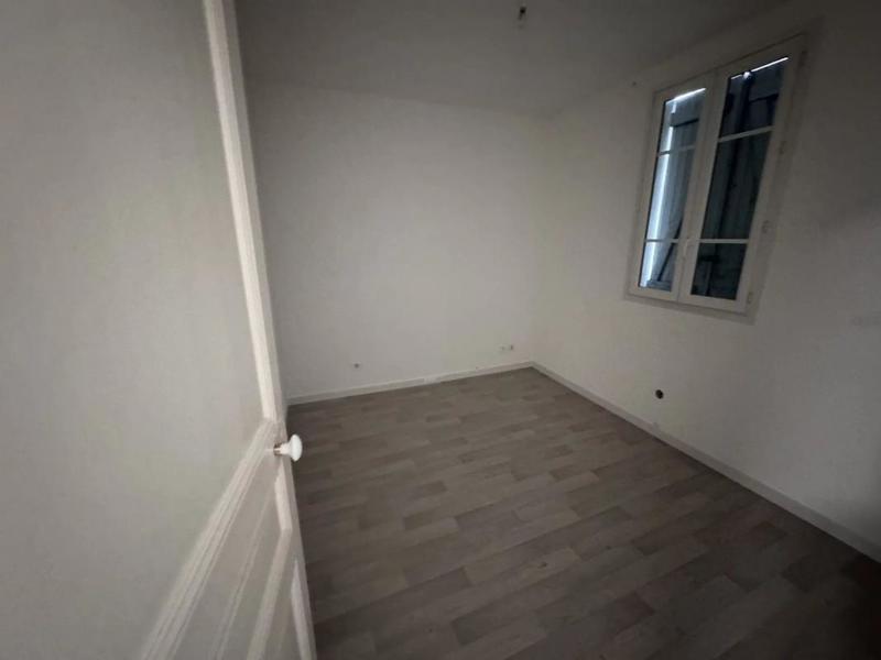 Divers - 10 000 m² - 4 pièces