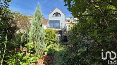 Maison de ville - 230 m² - 8 pièces