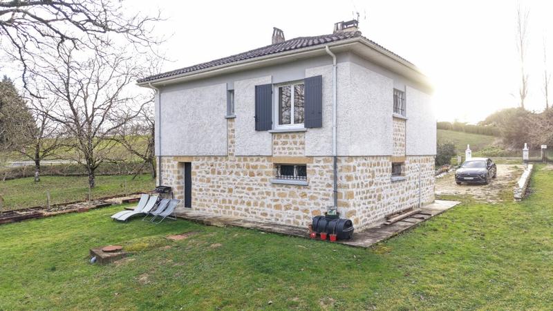 Maison - 75 m² - 5 pièces
