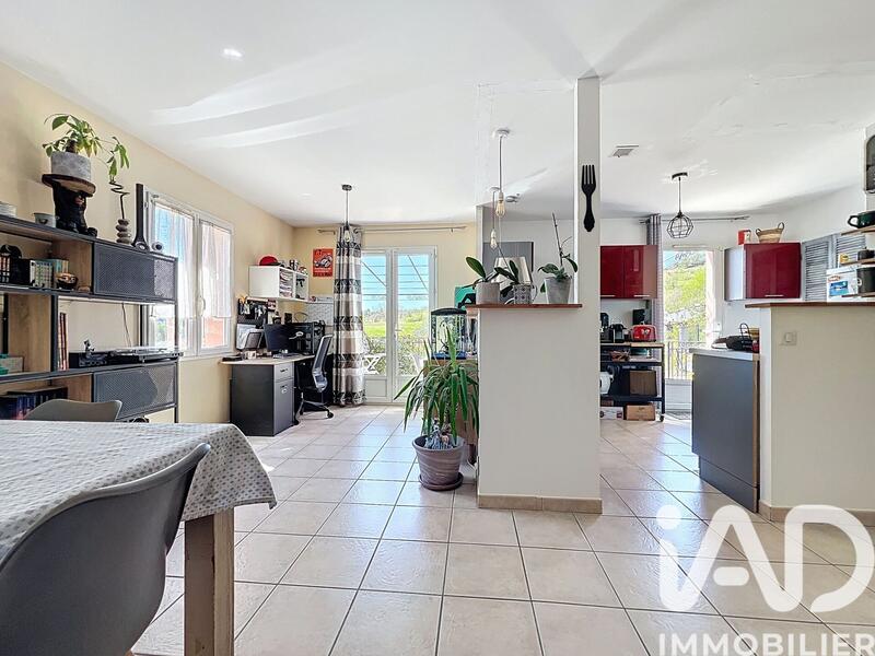 Maison - 104 m² - 5 pièces