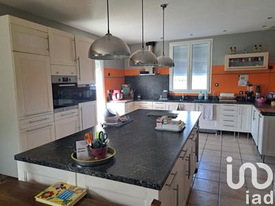 Maison - 366 m² - 11 pièces