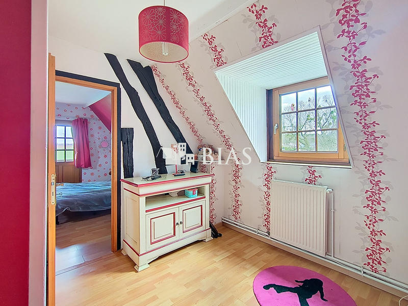 Maison traditionnelle - 180 m² - 7 pièces