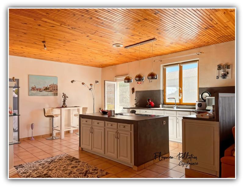 Maison - 605 m² - 18 pièces