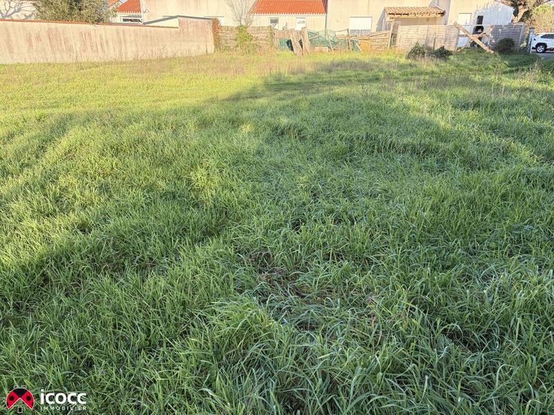 Terrain constructible - 601 m²