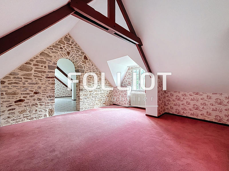 Maison - 201 m² - 7 pièces