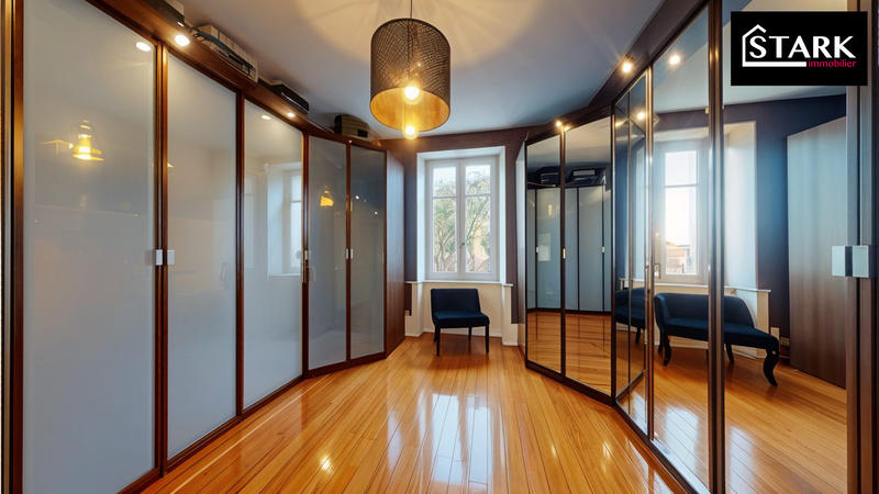 Maison - 209 m² - 7 pièces