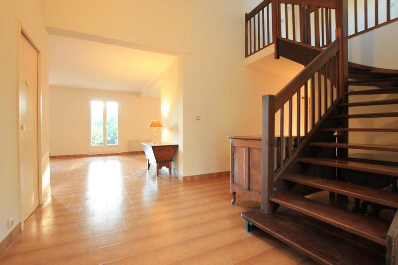 Maison - 222 m² - 6 pièces