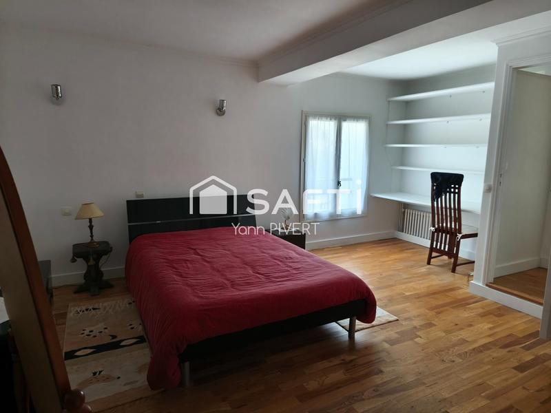 Maison - 210 m² - 7 pièces