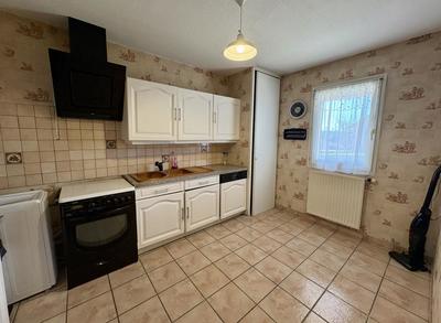 Maison - 97 m² - 5 pièces