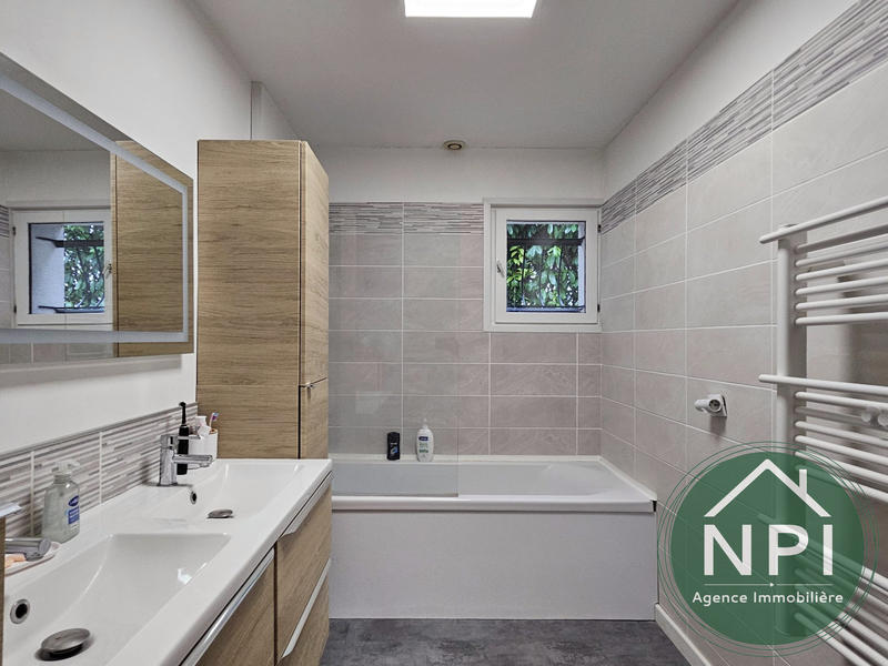 Maison - 127 m² - 7 pièces