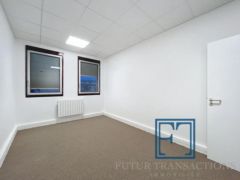 Bureau - 133 m² - 7 pièces