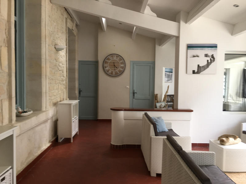 Maison - 847 m² - 36 pièces