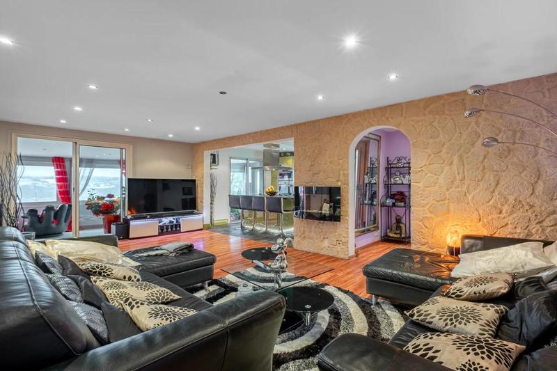 Villa - 169 m² - 6 pièces