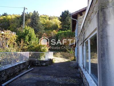 Maison - 170 m² - 6 pièces