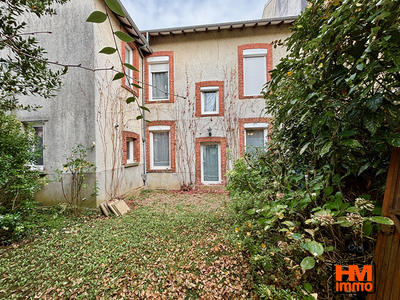 Maison - 180 m² - 9 pièces