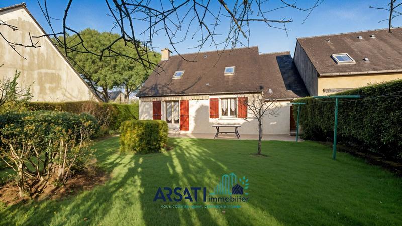 Maison traditionnelle - 90 m² - 5 pièces