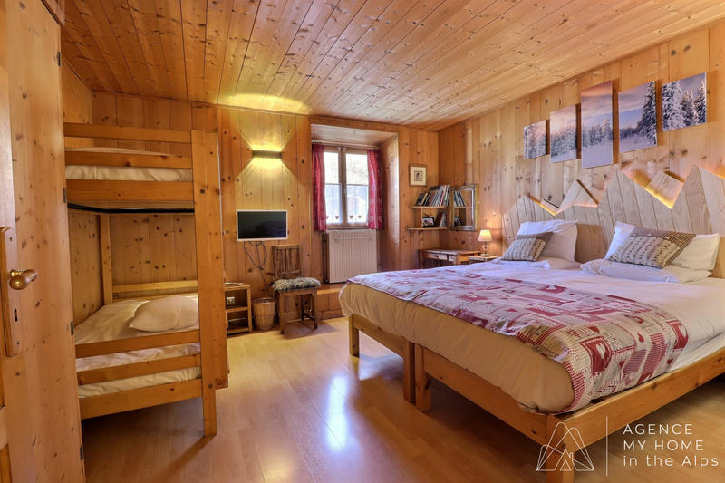 Châlet - 258 m² - 12 pièces