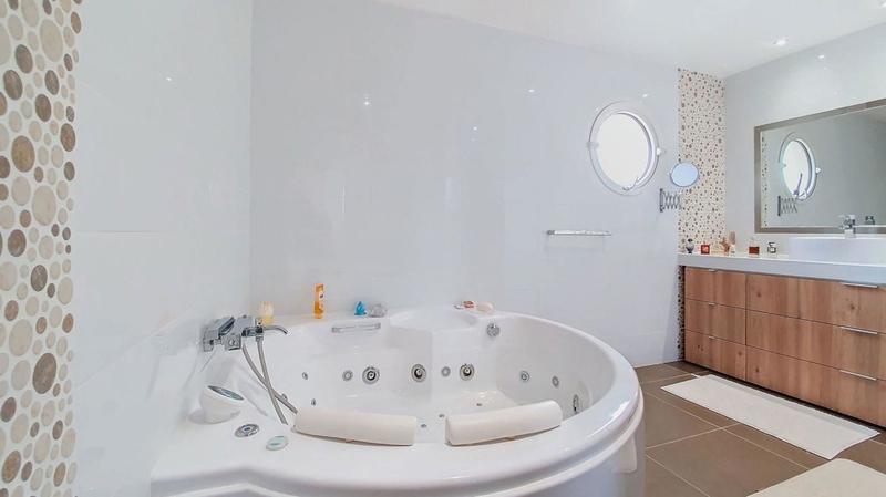 Villa - 188 m² - 5 pièces