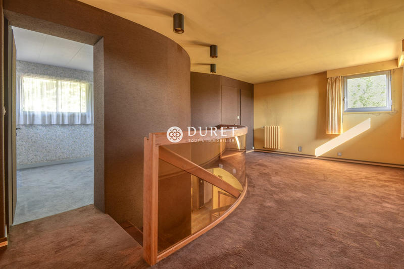 Villa - 236 m² - 8 pièces