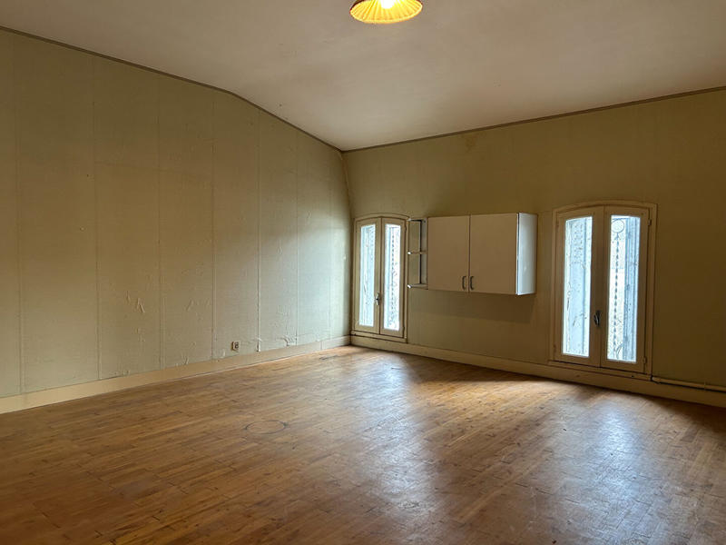 Immeuble - 8 pièces