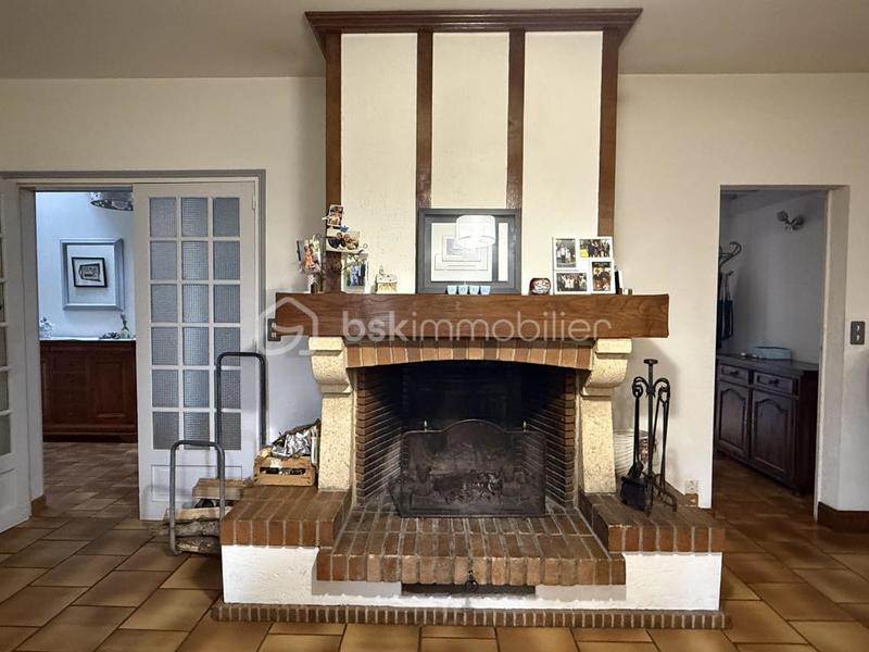 Propriété - 260 m² - 8 pièces