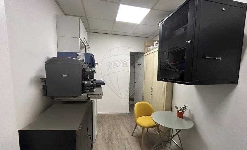 Local commercial - 68 m² - 3 pièces