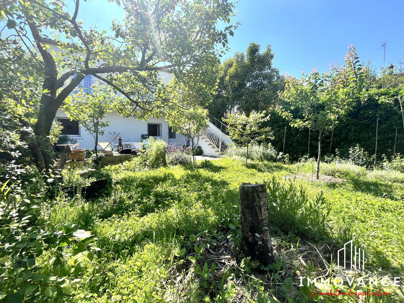 Maison - 215 m² - 6 pièces