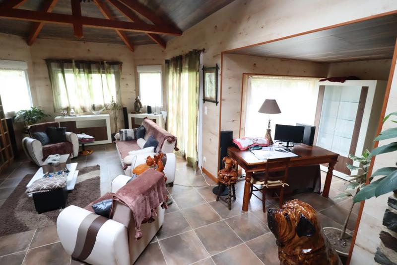 Maison - 240 m² - 12 pièces