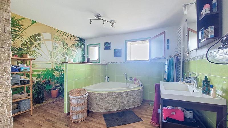 Maison - 196 m² - 7 pièces