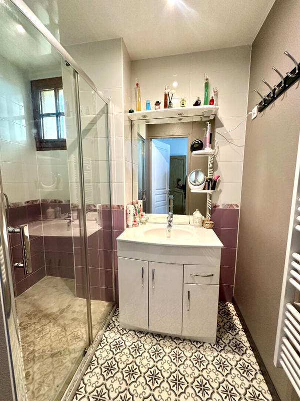 Maison - 180 m² - 9 pièces