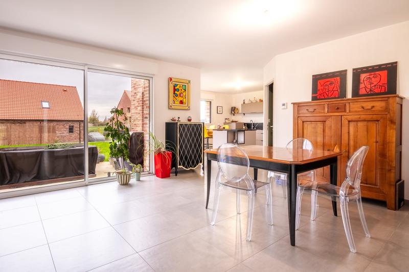 Maison - 143 m² - 6 pièces