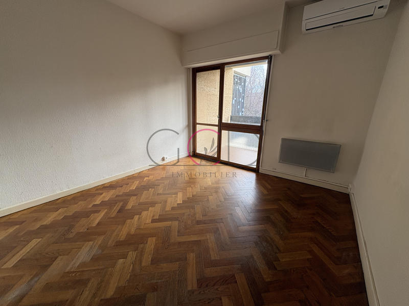 Appartement - 80 m² - 3 pièces