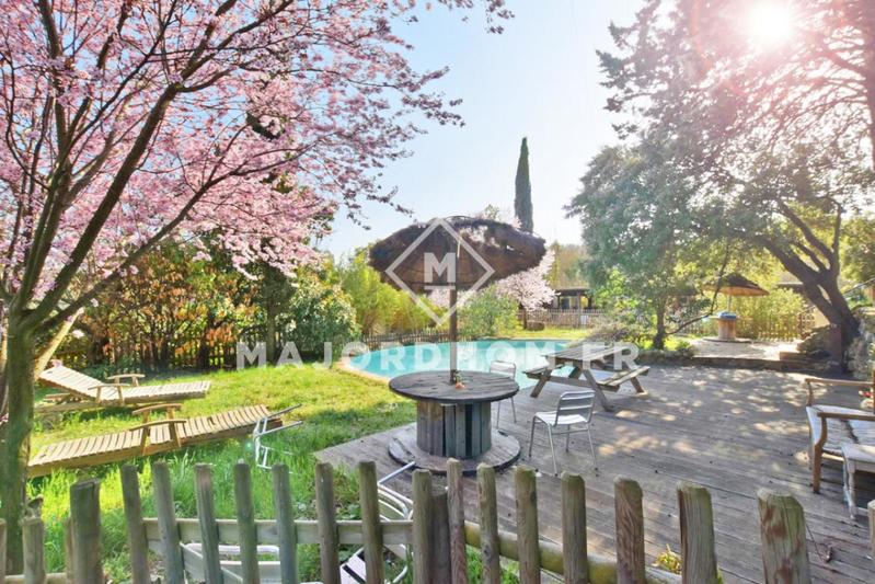 Maison - 211 m² - 6 pièces