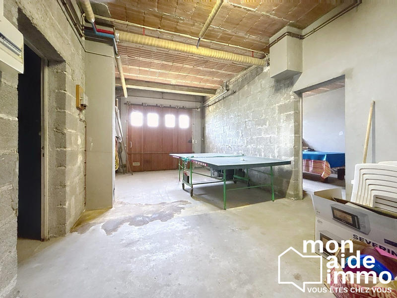 Maison - 210 m² - 8 pièces