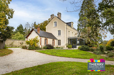 Demeure - 268 m² - 10 pièces