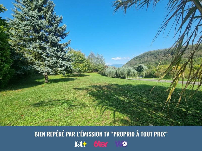 Maison - 238 m² - 9 pièces