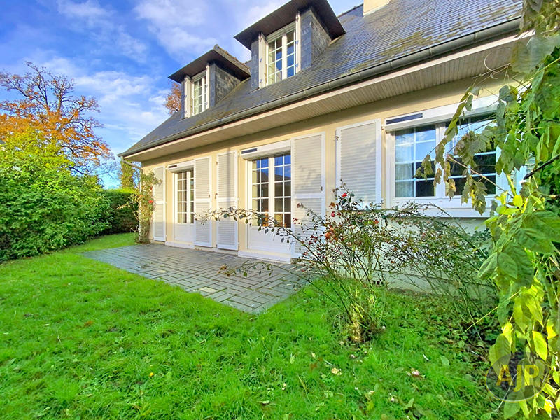 Maison - 115 m² - 6 pièces