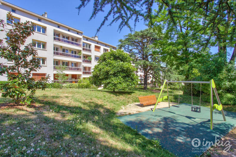 Appartement - 128 m² - 6 pièces