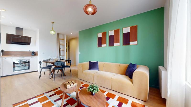 Appartement - 96 m² - 6 pièces