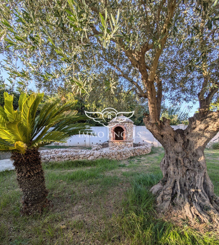 Villa - 244 m² - 6 pièces