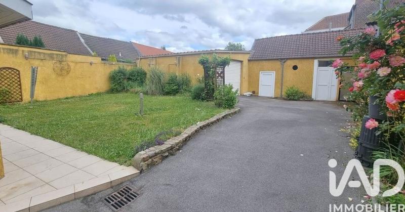 Maison de ville - 260 m² - 9 pièces