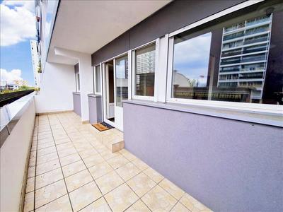 Appartement - 93 m² - 5 pièces