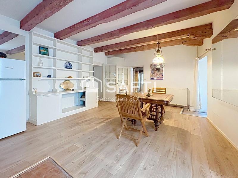 Maison - 218 m² - 7 pièces