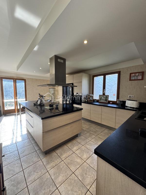 Maison de village - 168 m² - 8 pièces