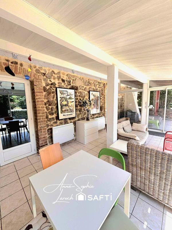 Maison - 182 m² - 6 pièces